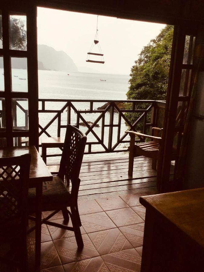 Alibaba'S Seabreeze Apartamento Castara Exterior foto